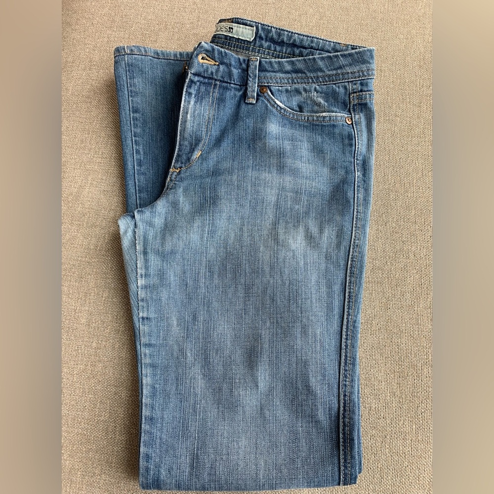 Joe’s Jeans Denim Women’s Low Rise Flare Leg Size Waist 30”, Inseam 33”.